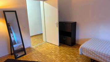 2 slaapkamers, een strijkplank/strijkijzer, wifi
