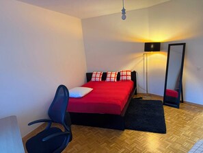 2 Schlafzimmer, Bügeleisen/Bügelbrett, WLAN