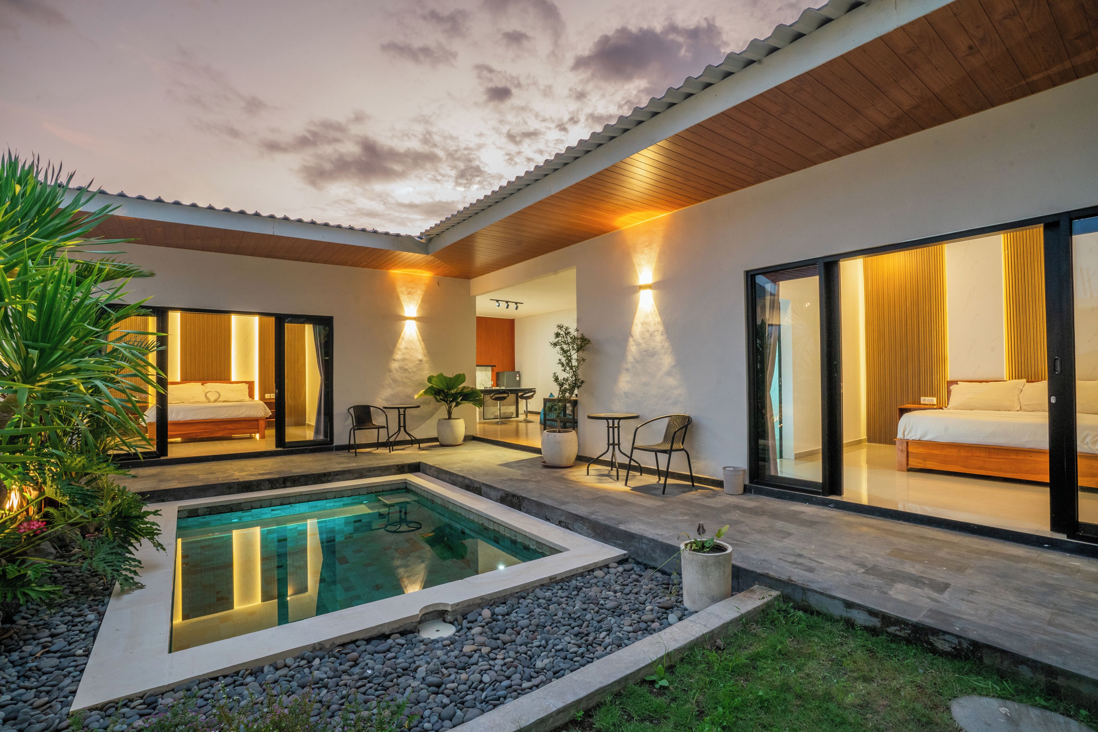 Comfort Villa, 2 Bedrooms, Kitchenette, Garden View | Kolam renang | Kolam renang terbuka 