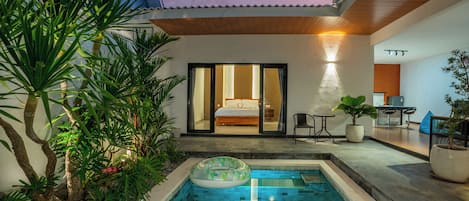 Comfort Villa, 2 Bedrooms, Kitchenette, Garden View | Pool