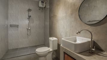 Comfort Villa, 2 Bedrooms, Kitchenette, Garden View | Bathroom