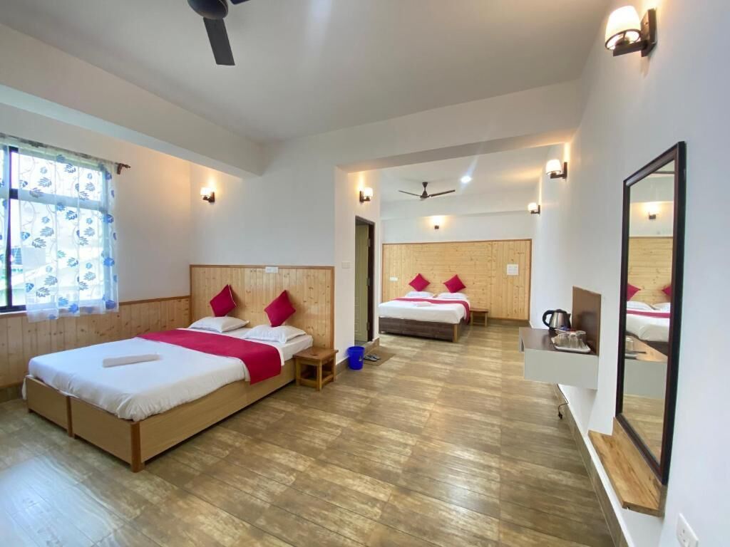 Chambre Familiale, 2 lits doubles, vue montagne | Wi-Fi gratuit