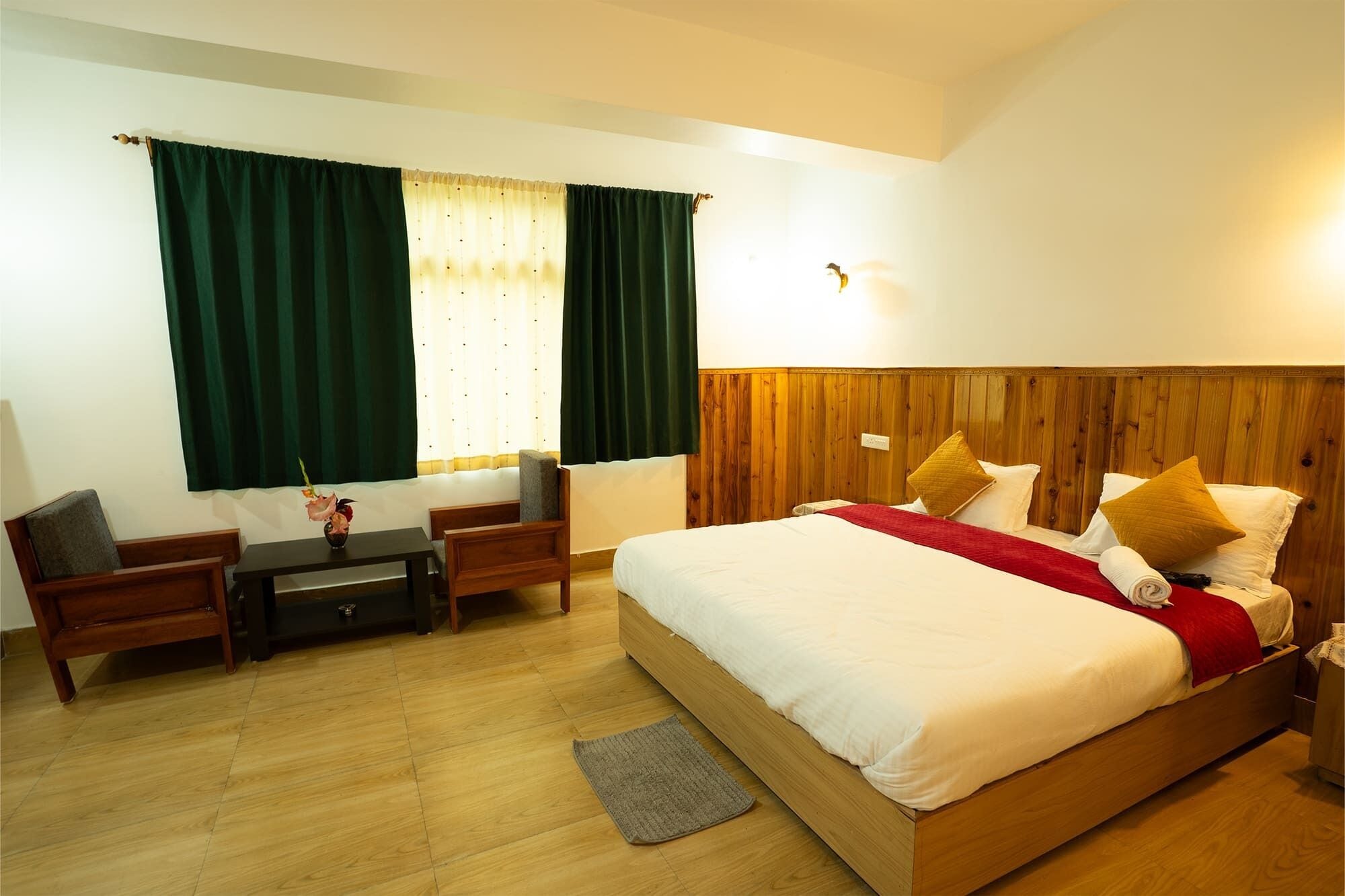 Habitación Deluxe doble, vistas a la ciudad | Wifi gratis y ropa de cama