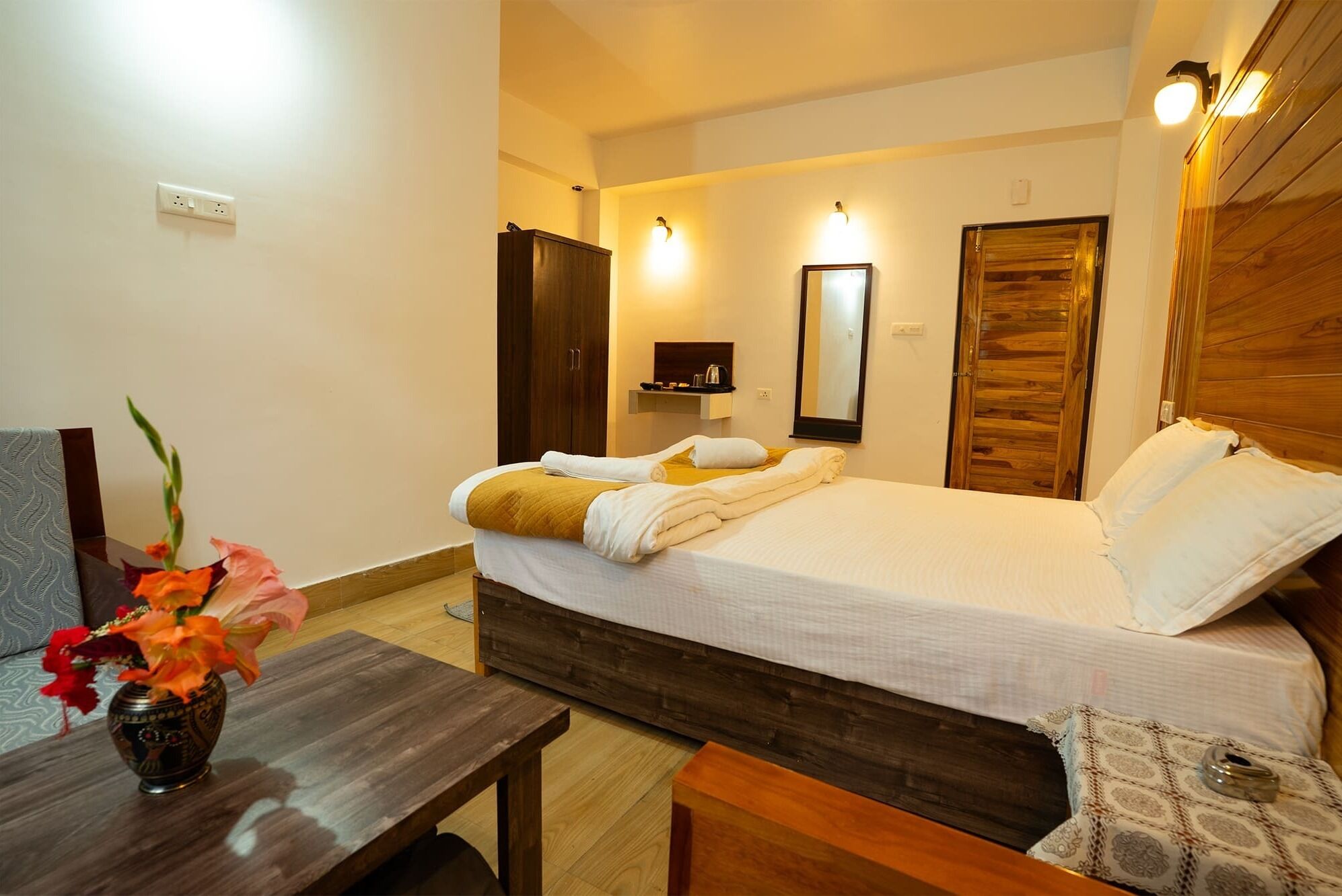 Deluxe Double Room, Mountain View | Free WiFi