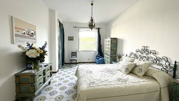 3 Schlafzimmer, Bügeleisen/Bügelbrett