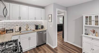 Historic Lakewood 3BR•Huge Backyard•Work Space