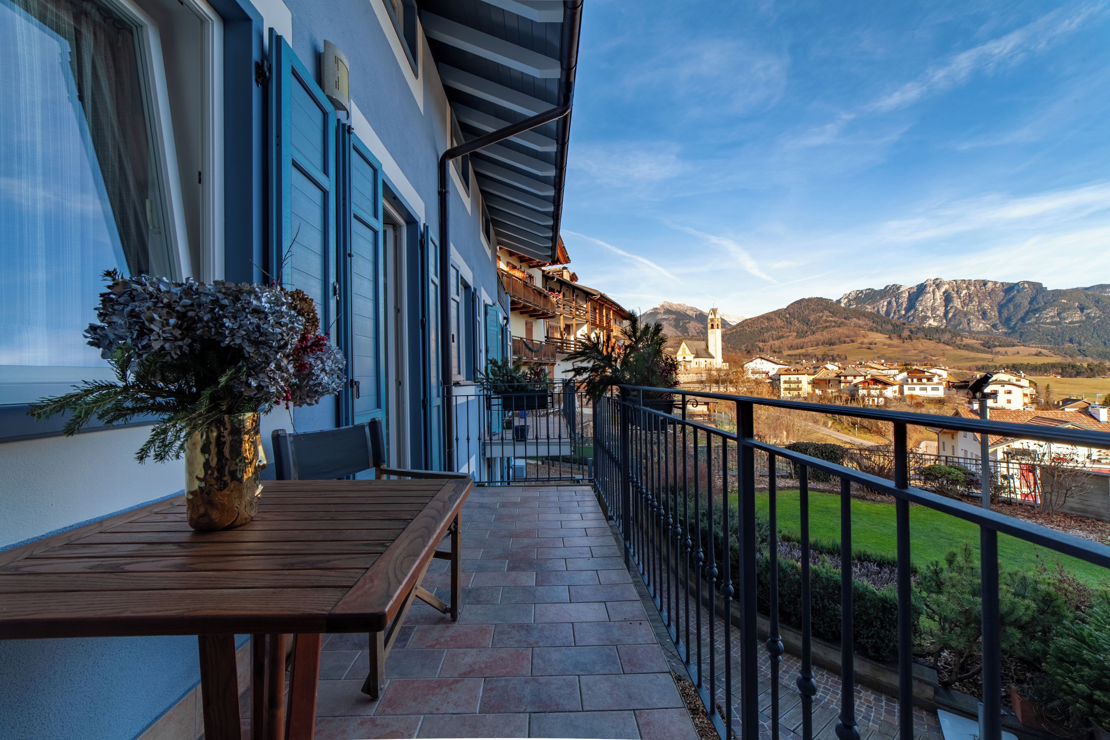 Appartement Deluxe, balcon, vue montagne | Restauration extérieure