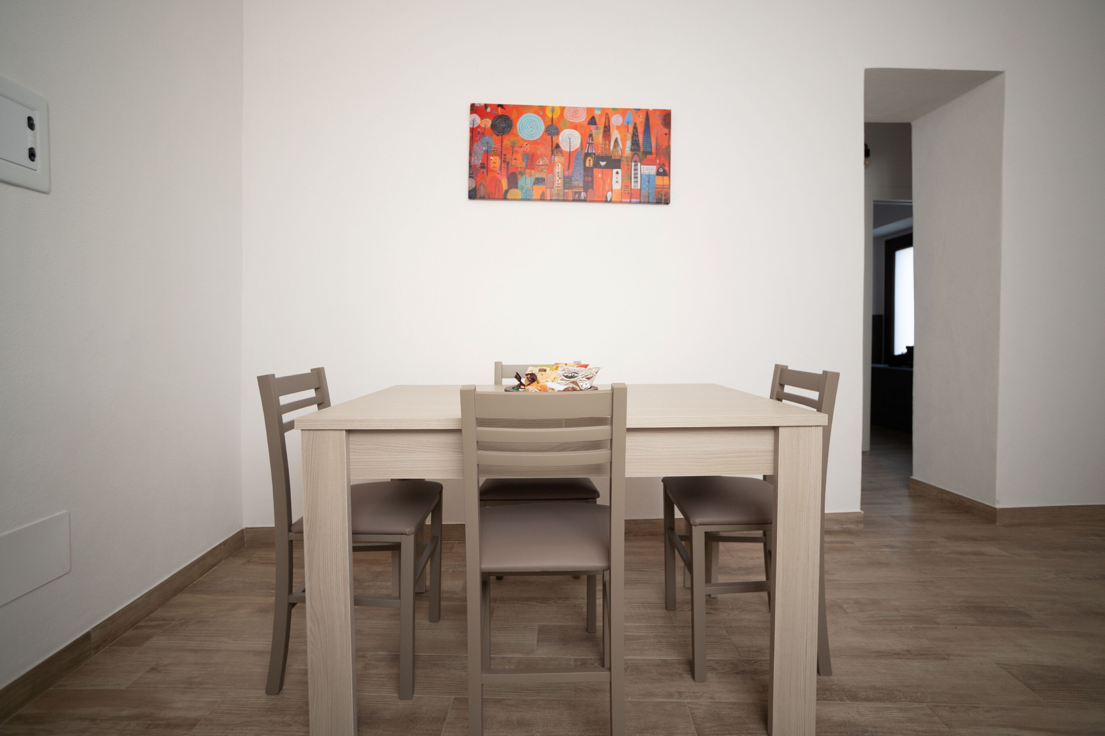 Comfort Room, Kitchenette | Dining