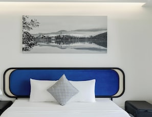 Deluxe Apartment, Balcony, Beach View | Blackout curtains, soundproofing, iron/ironing board, free WiFi - One Bedrooms Apartment With Sea View (Phu Quoc)