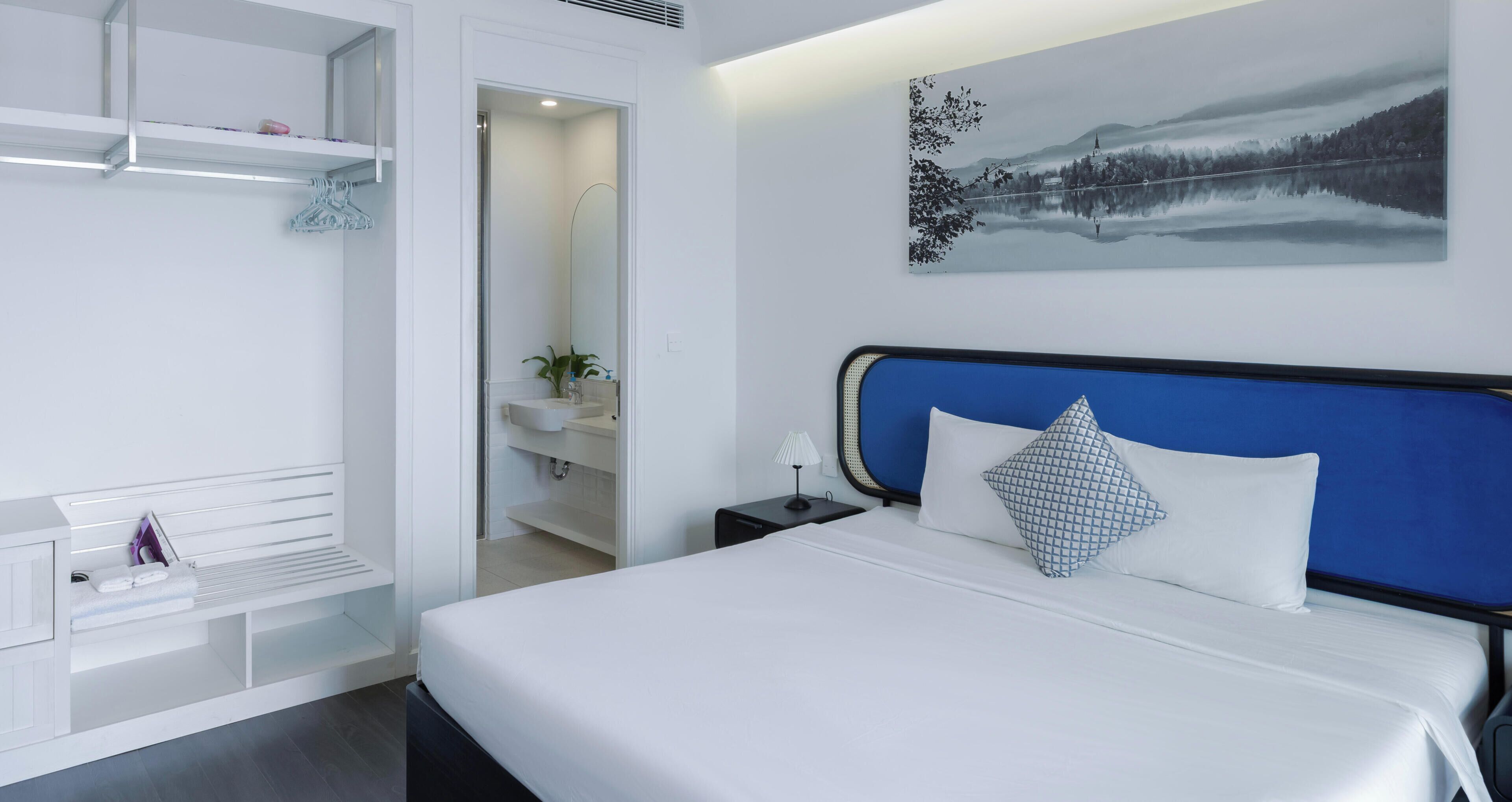 Apartamento Deluxe, balcón, vistas a la playa | Cortinas opacas y sistema de insonorización
