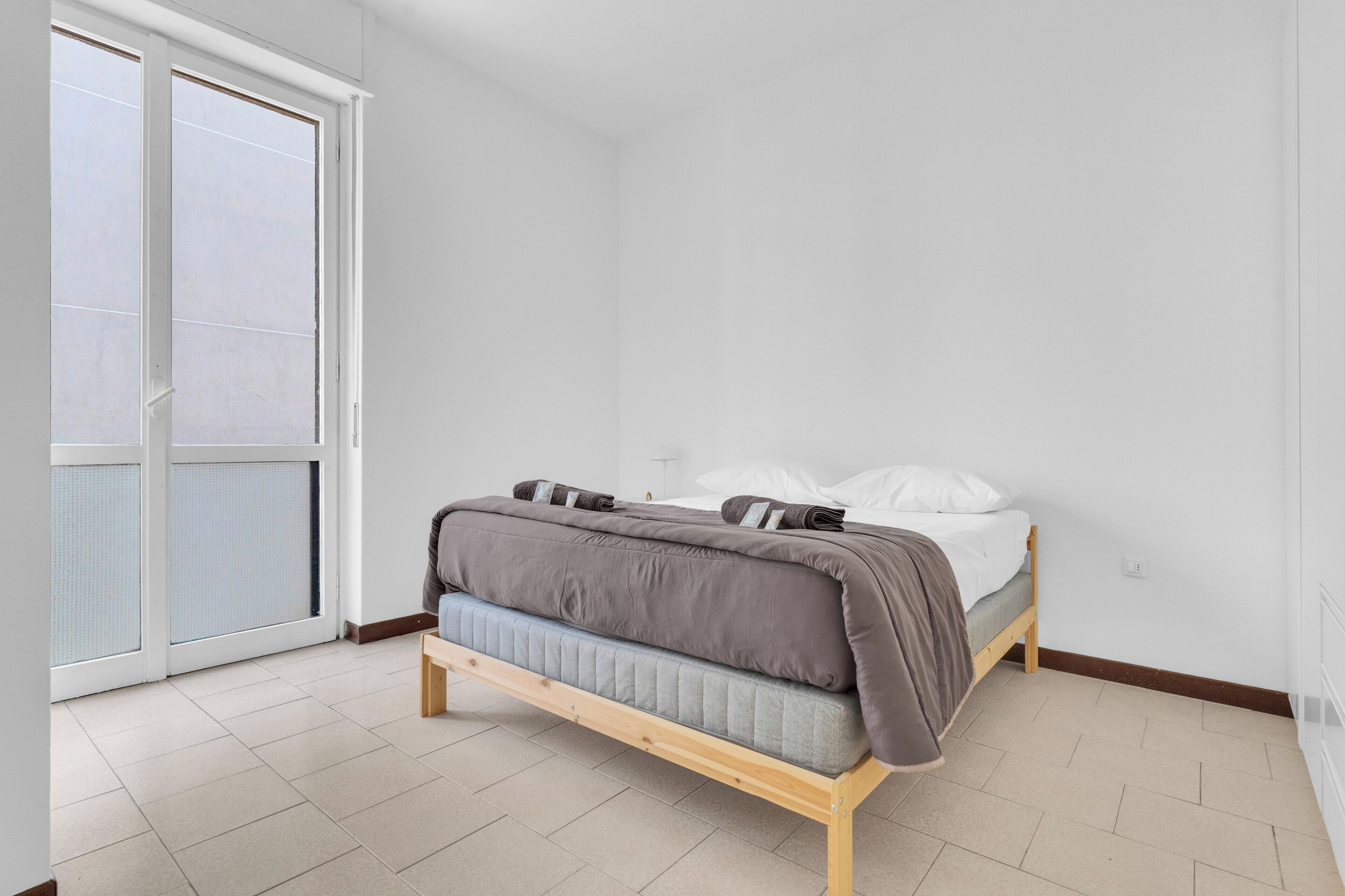 1 bedroom, iron/ironing board, Internet, bed sheets