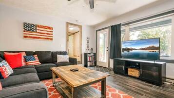 TV, fireplace, foosball, table tennis