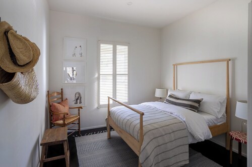 RIVER HOUSE + COTTAGE LAURISTON