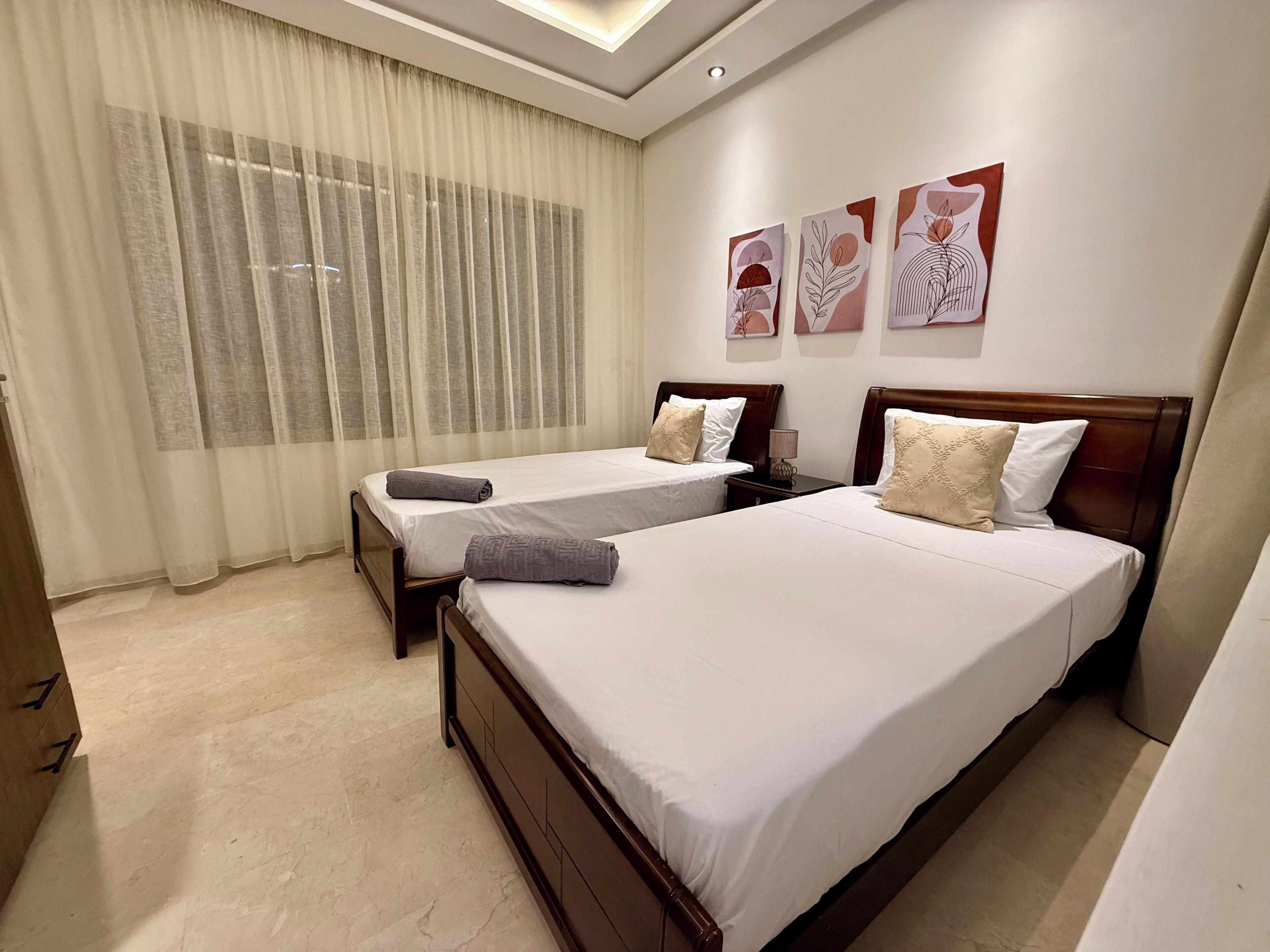 2 chambres, fer et planche à repasser, Wi-Fi, draps fournis