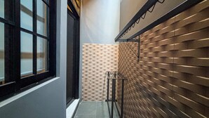 Unclassified image, 3 of 44, button - 10 Living House (Tabanan)