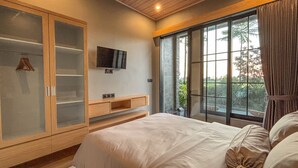 Unclassified image, 2 of 44, button - 10 Living House (Tabanan)