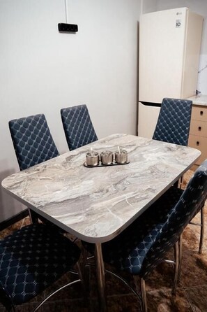 Standard Shared Dormitory, Mixed Dorm | Dining - HOSTEL 1377 (Astana)