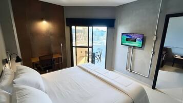 Deluxe Apartment, Balcony, Beach View | WiFi (free)