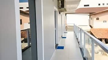 Basic Studio | Exterior detail