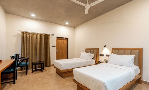 LEISURE RESORT