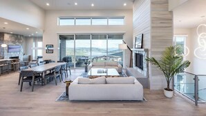 Living area - Park City Retreat: Expansive Water and Mountain Views (Heber City)