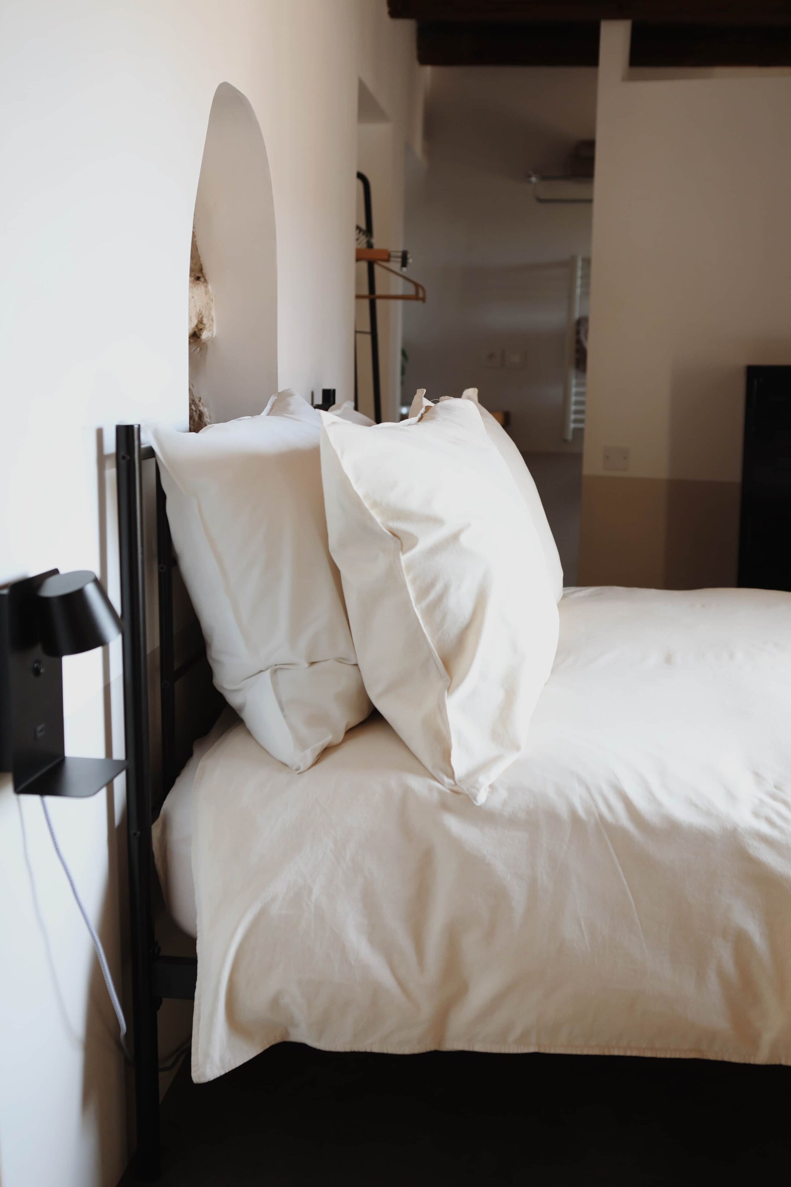 1 slaapkamer, een strijkplank/strijkijzer, gratis wifi, beddengoed