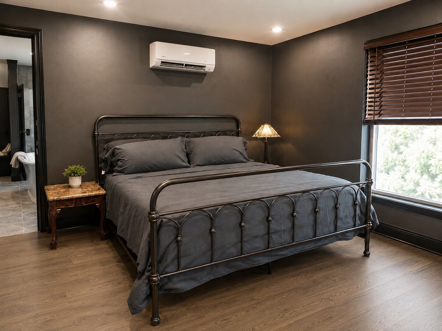 3 chambres, accès à Internet, literie fournie