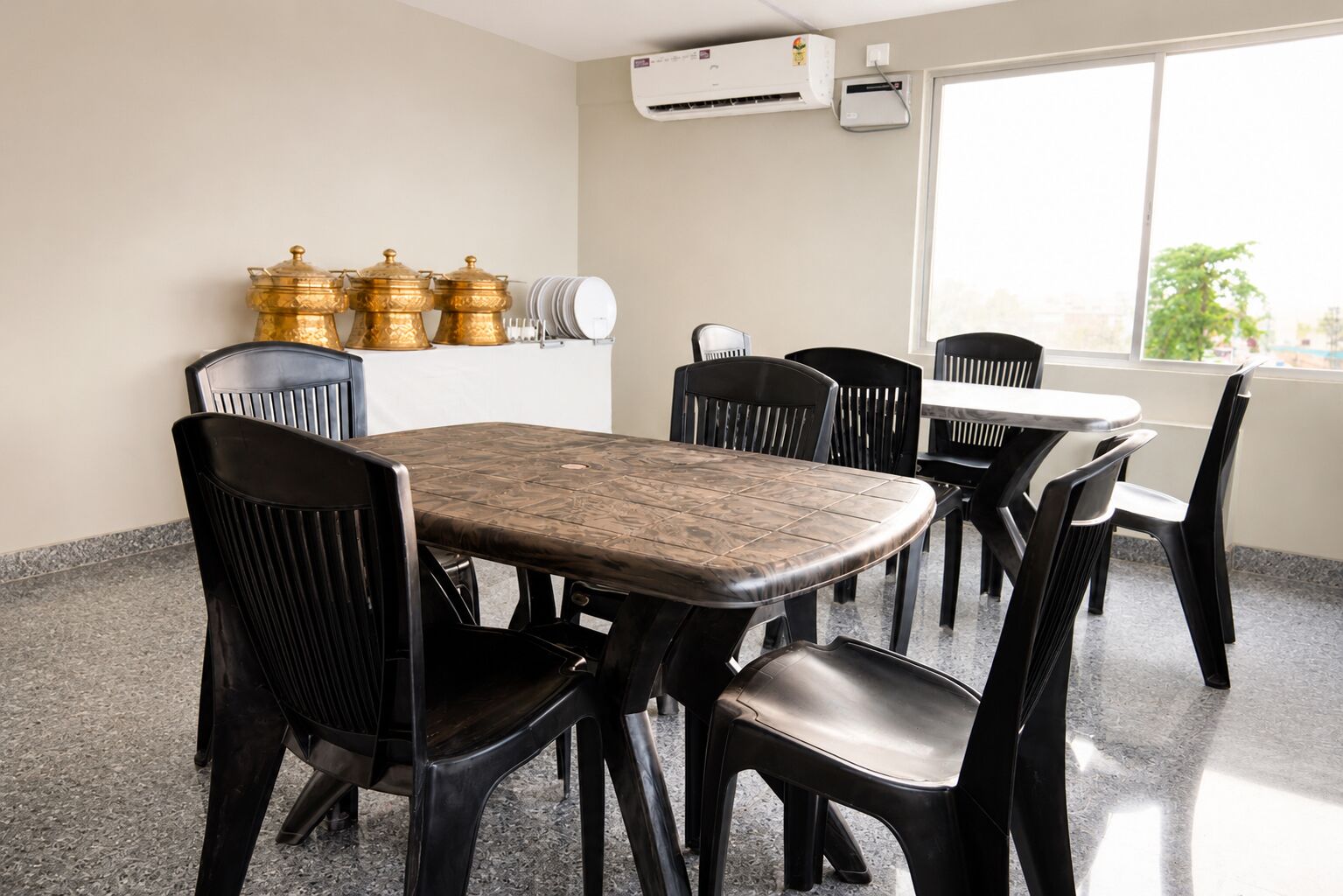 Family Room, City View | Dining