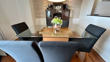 Apartment | Dining