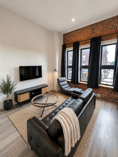 Boutique Suite in Historic Downtown Renfrew