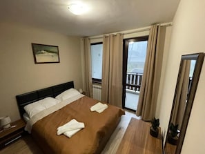 Room - Modern 1-Bedroom Retreat in Borovets Gardens (Borovets)