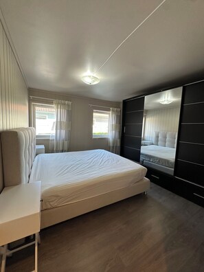Bed sheets - Vrbo Property (Bergen)