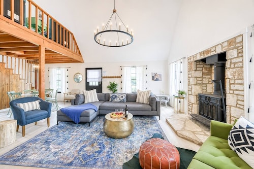 Fredericksburg Cottage: Hot Tub & Wine Trail