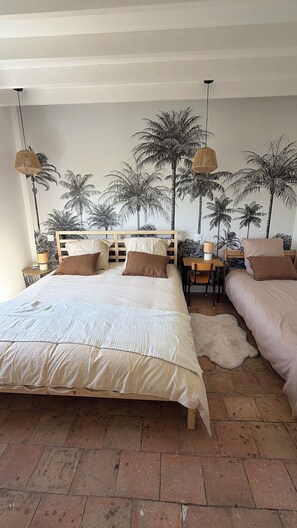Room - Vrbo Property (Saumur)