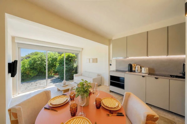 Apartment | Interior - Modern House a/c Pool 1br/ 2P - Font Mourier (Cogolin)