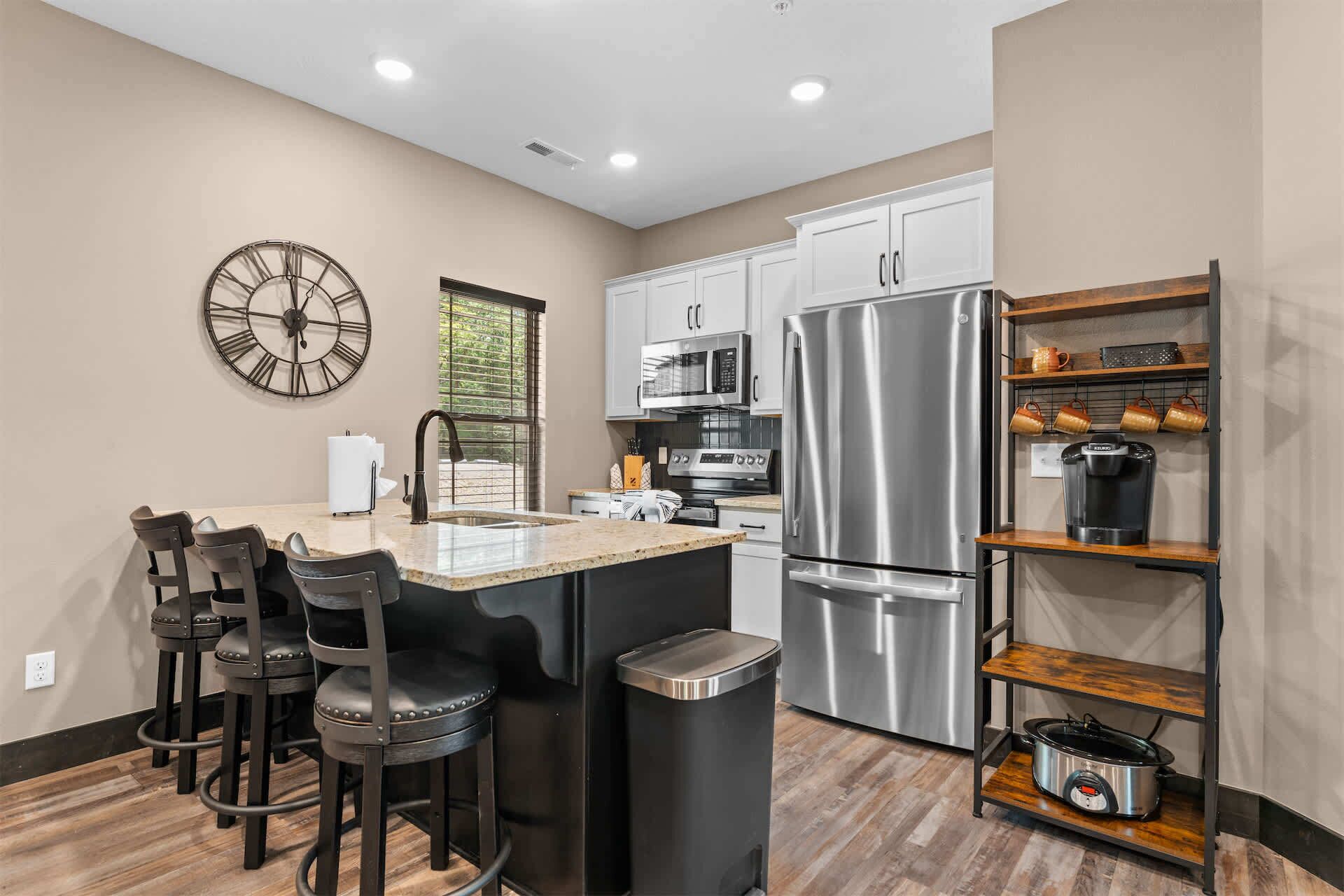 Cabin, Multiple Beds, Mountain View (8 Tall Oaks) | Private kitchen