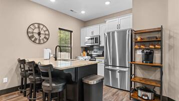 Cabin, Multiple Beds, Mountain View (8 Tall Oaks) | Private kitchen