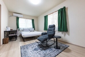 Luxury-Haus, Balkon, Stadtblick | Verdunkelungsvorhänge, schallisolierte Zimmer, Bügeleisen/Bügelbrett