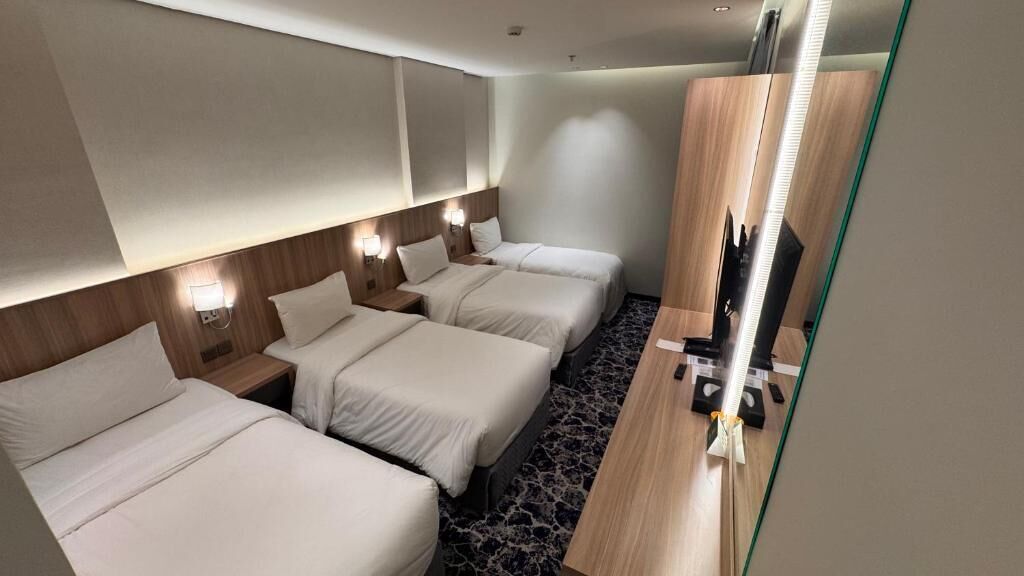 Deluxe Quadruple Room, City View
