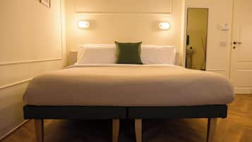 Quadrupla Luxury | Una scrivania, postazione laptop, Wi-Fi gratuito