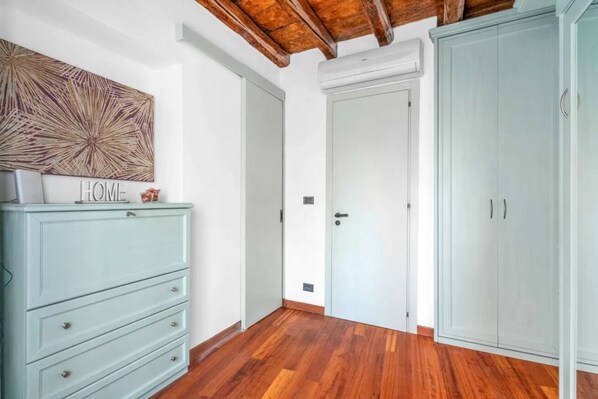 Interior - Vrbo Property (Milano)