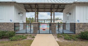 Exterior - Pointe of Paradise - 3BR Near the Beach (Panama City Beach)