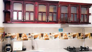 华丽套房 | 私人厨房 | 炉灶、搅拌机、厨具/餐具