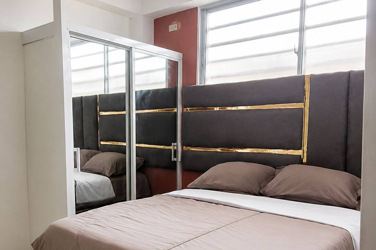 Basic Room | Select Comfort beds, WiFi (free), bed sheets