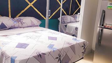 Standard Room | Select Comfort beds, WiFi (free), bed sheets