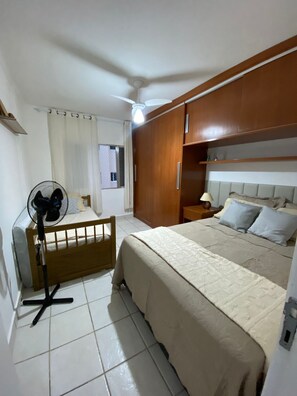 Room - Serene 1-bedroom apartment in Praia Grande perfect for relaxing stays (Praia Grande)