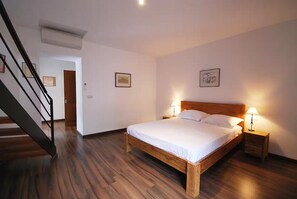 1 chambre, fer et planche à repasser, Wi-Fi gratuit, draps fournis