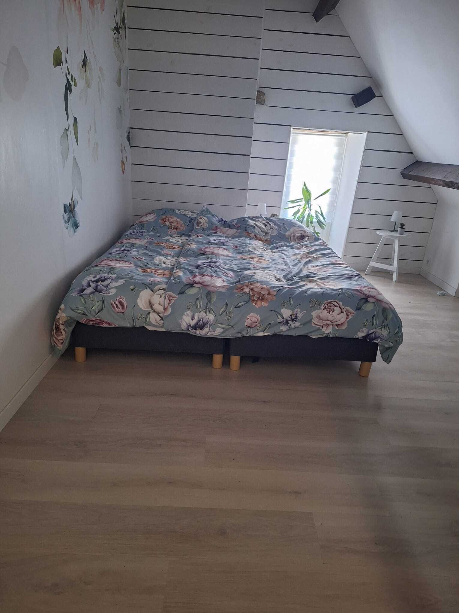 2 makuuhuonetta, silitysrauta/-lauta, vauvan matkasänky, ilmainen Wi-Fi