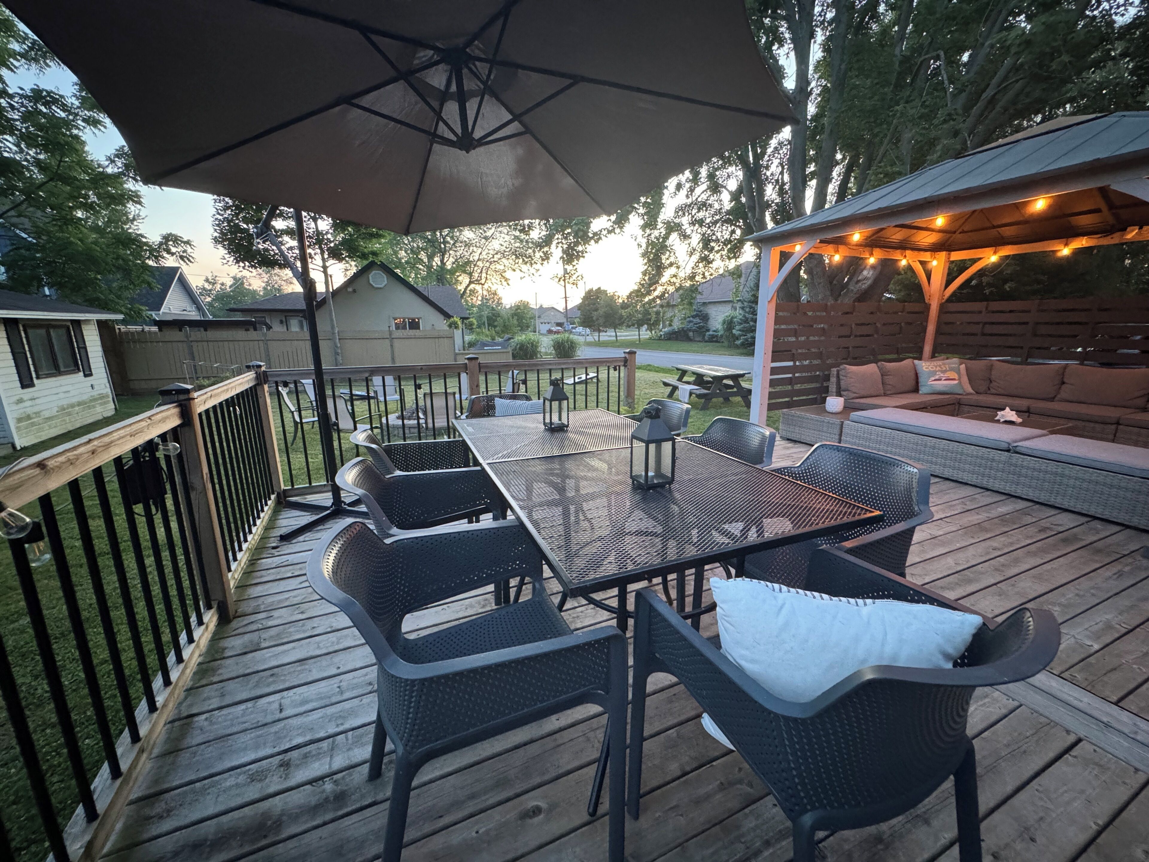 Outdoor dining
