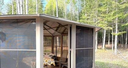 Bonaventure River Cabin | Salmon Fishing & Launch